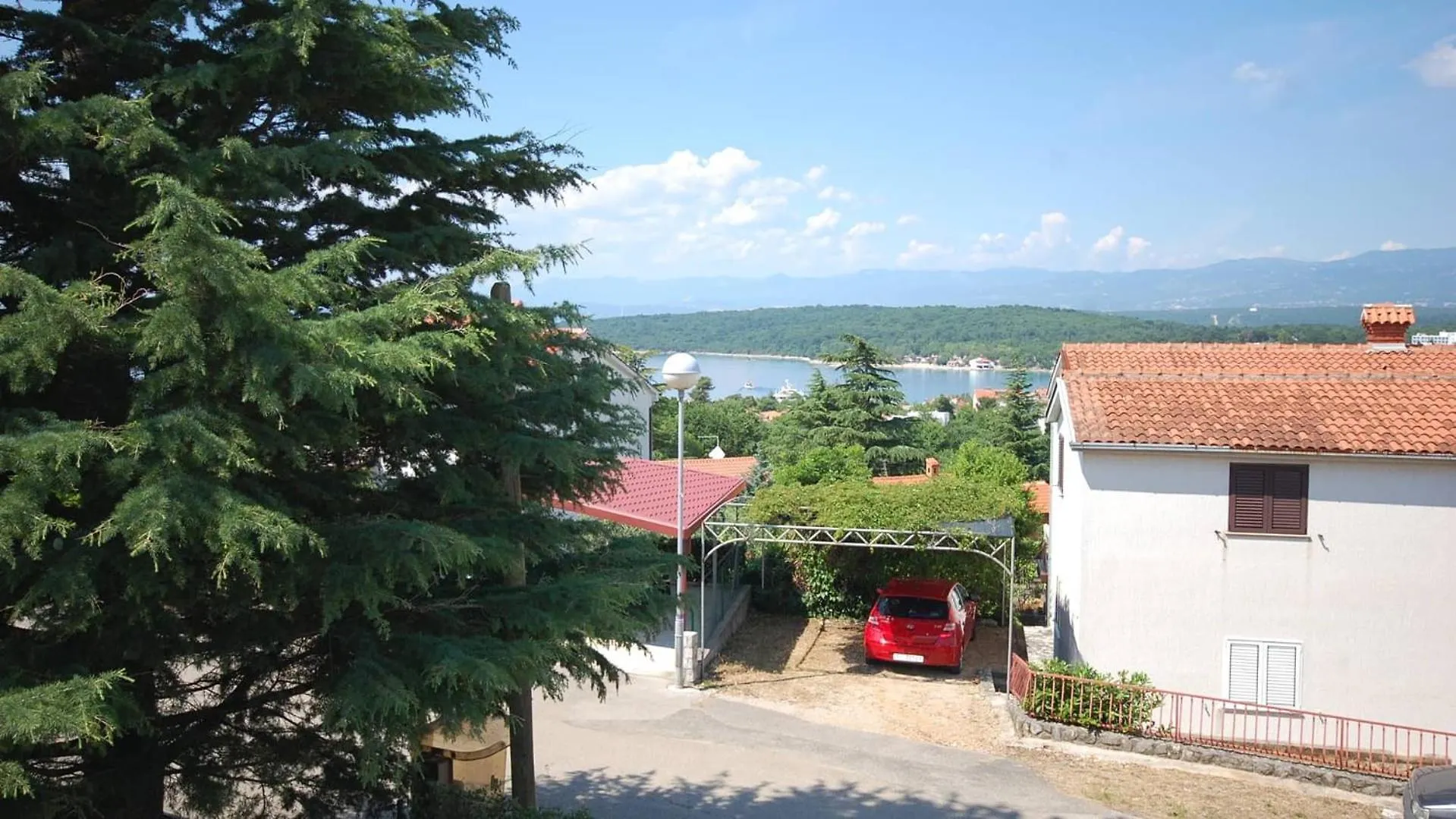 Apartments With A Parking Space Njivice, Krk - 21762