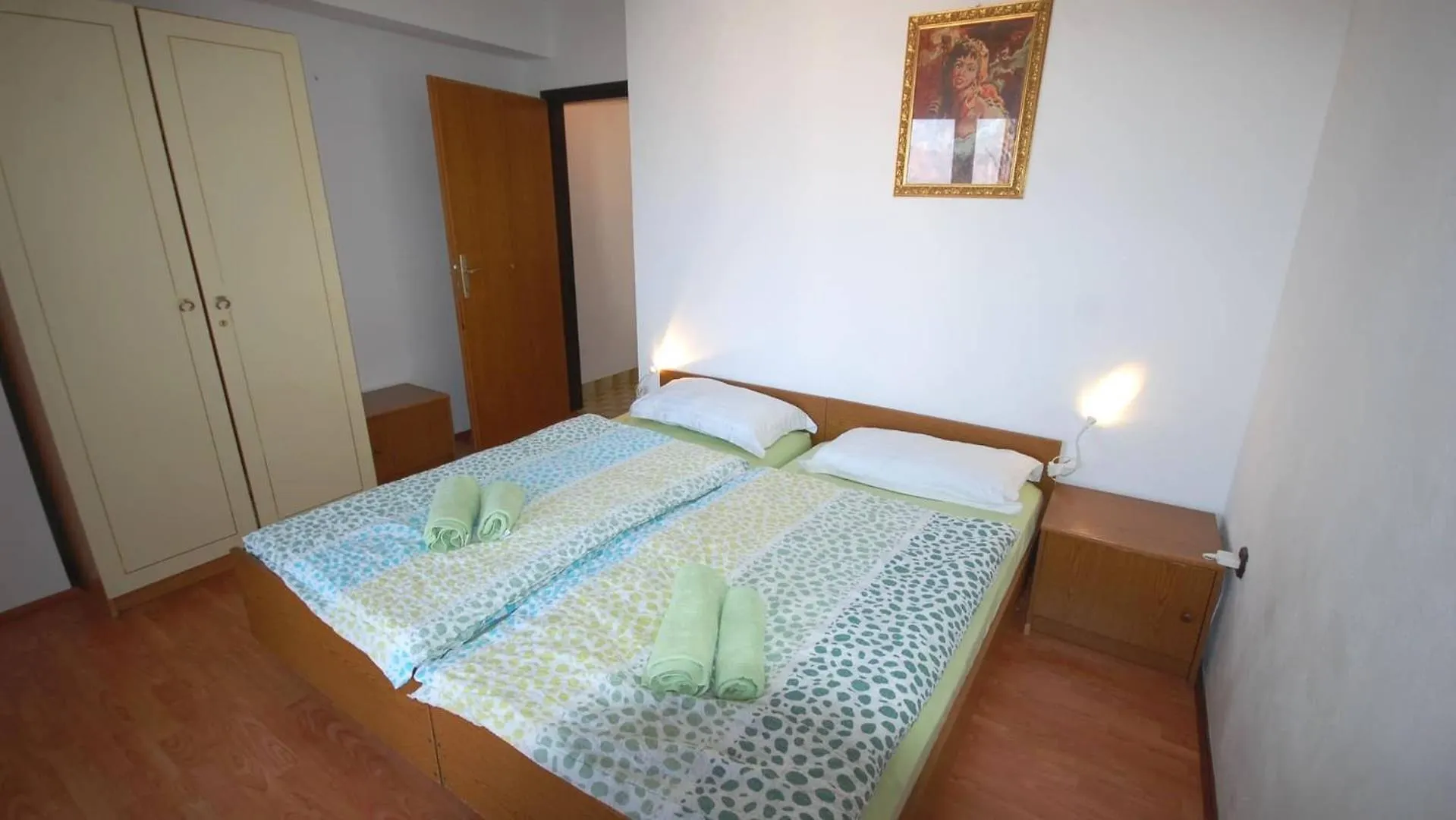 Apartments With A Parking Space Njivice, Krk - 21762 Njivice